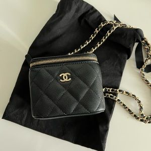 CHANEL CAVIAR QUILTED MINI VANITY CASE